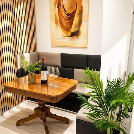 Velmora Boutique - Compact Apartment *